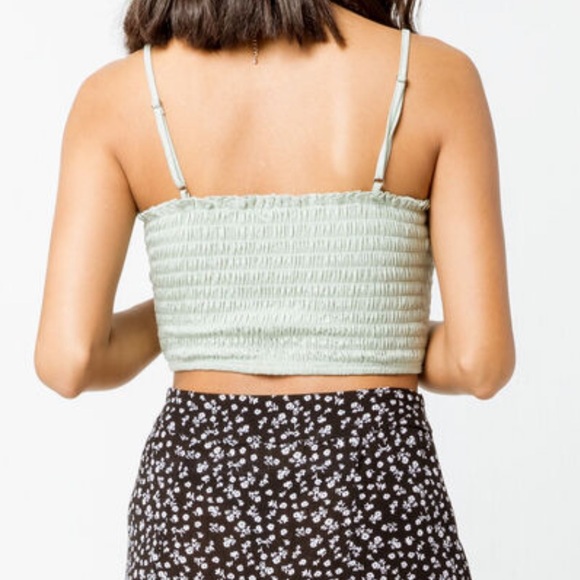 NWT. Crop top tank - Picture 4 of 4